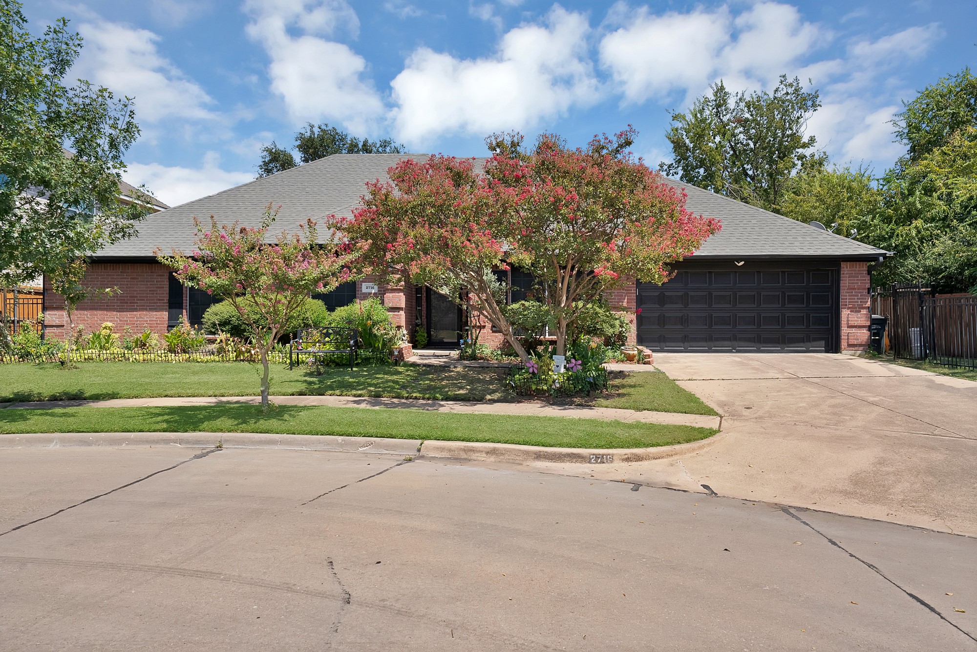 2716 Rochelle Point
