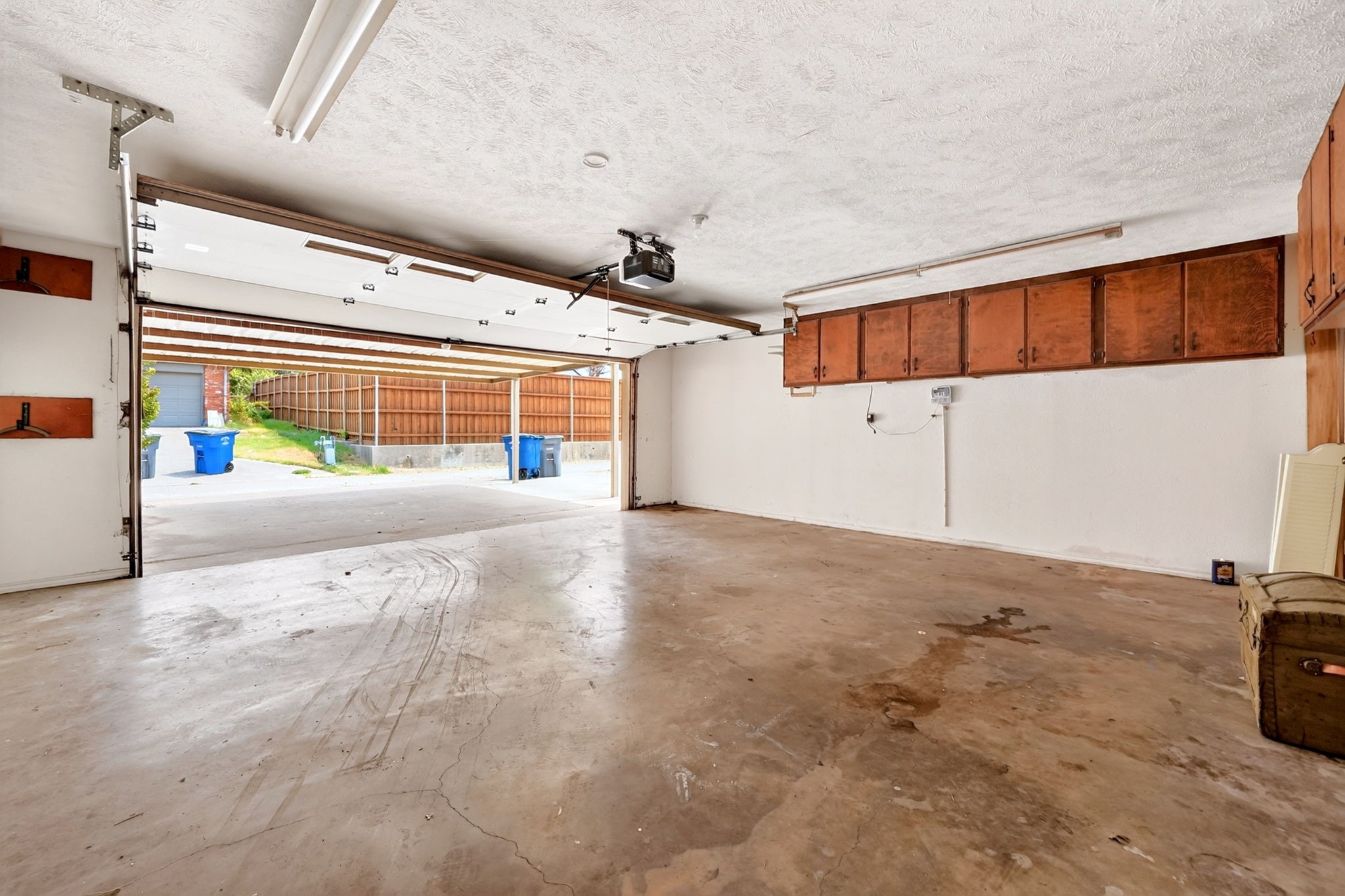 10130 Woodlake Drive