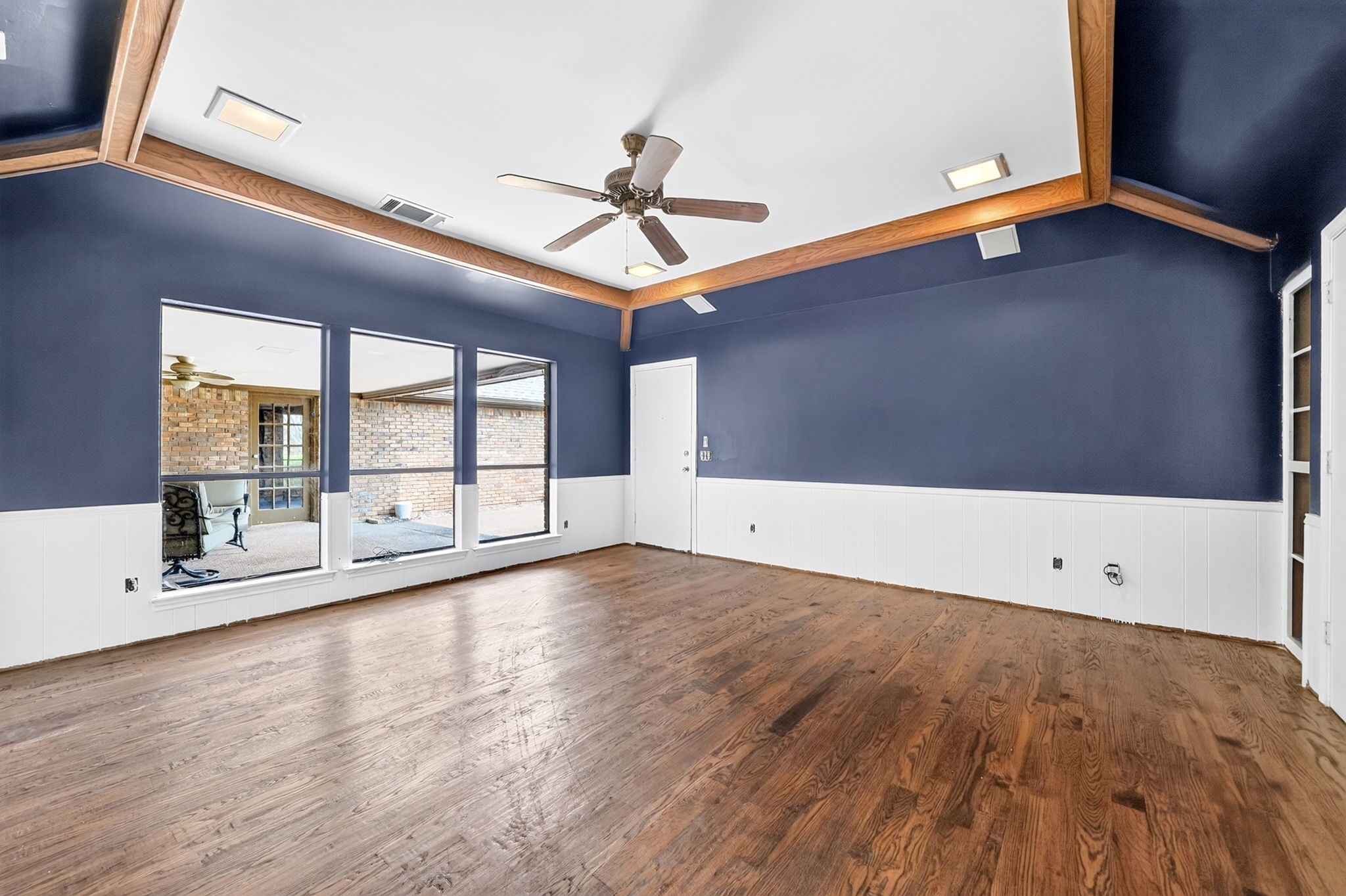 10130 Woodlake Drive