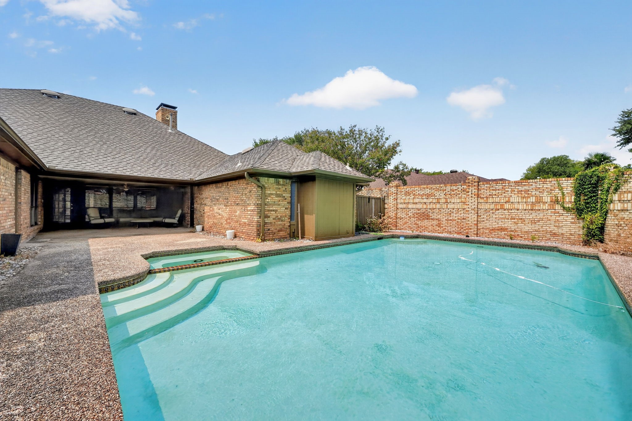 10130 Woodlake Drive
