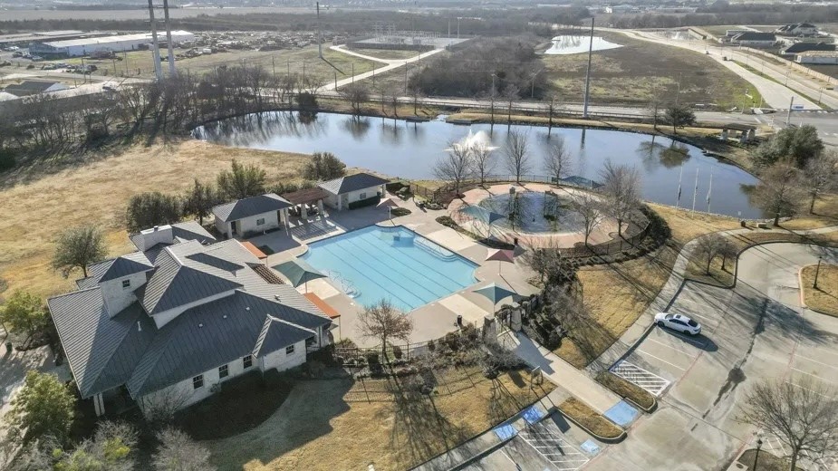 223 Red Oak Drive