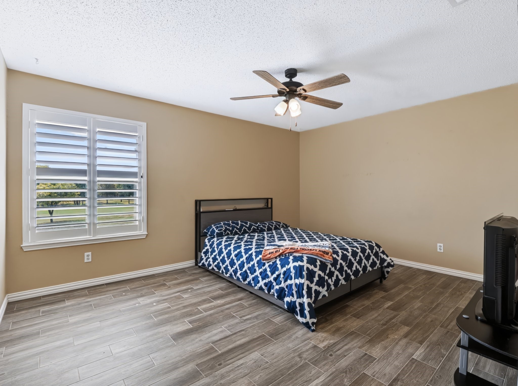 10518 Woodlands Trail