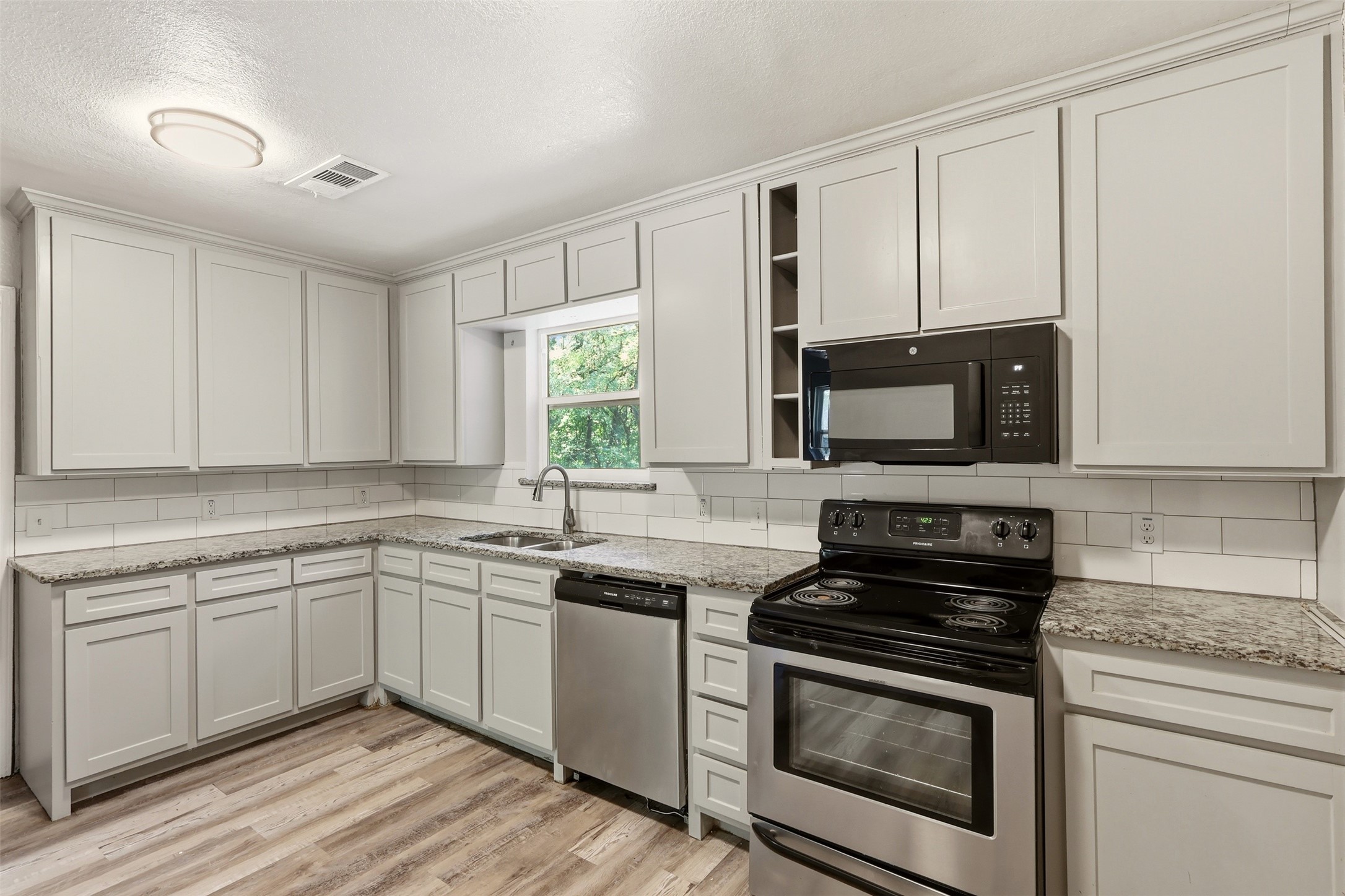 103 #A Calhoun Bend
