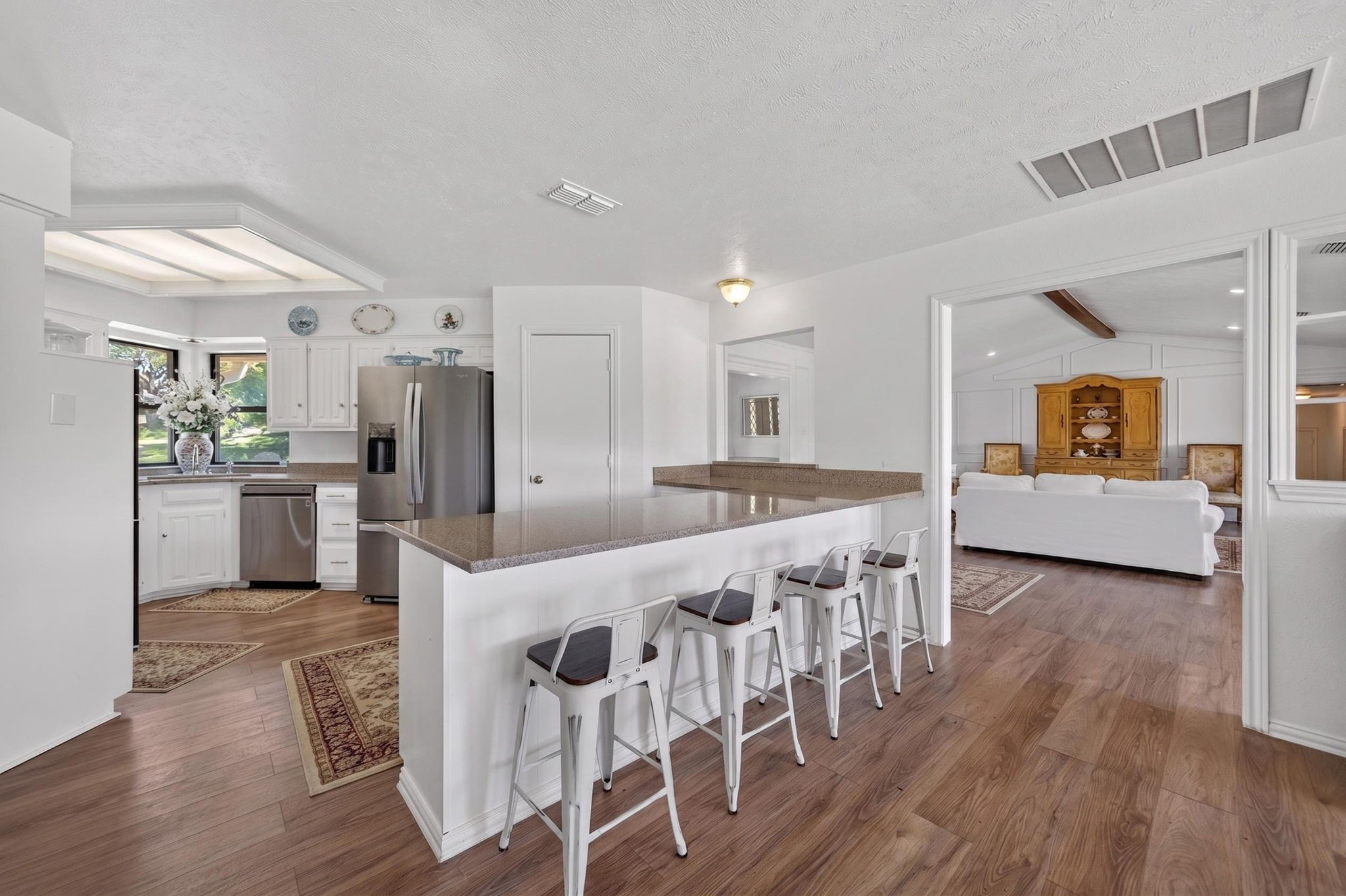 12 Meadowlake Drive
