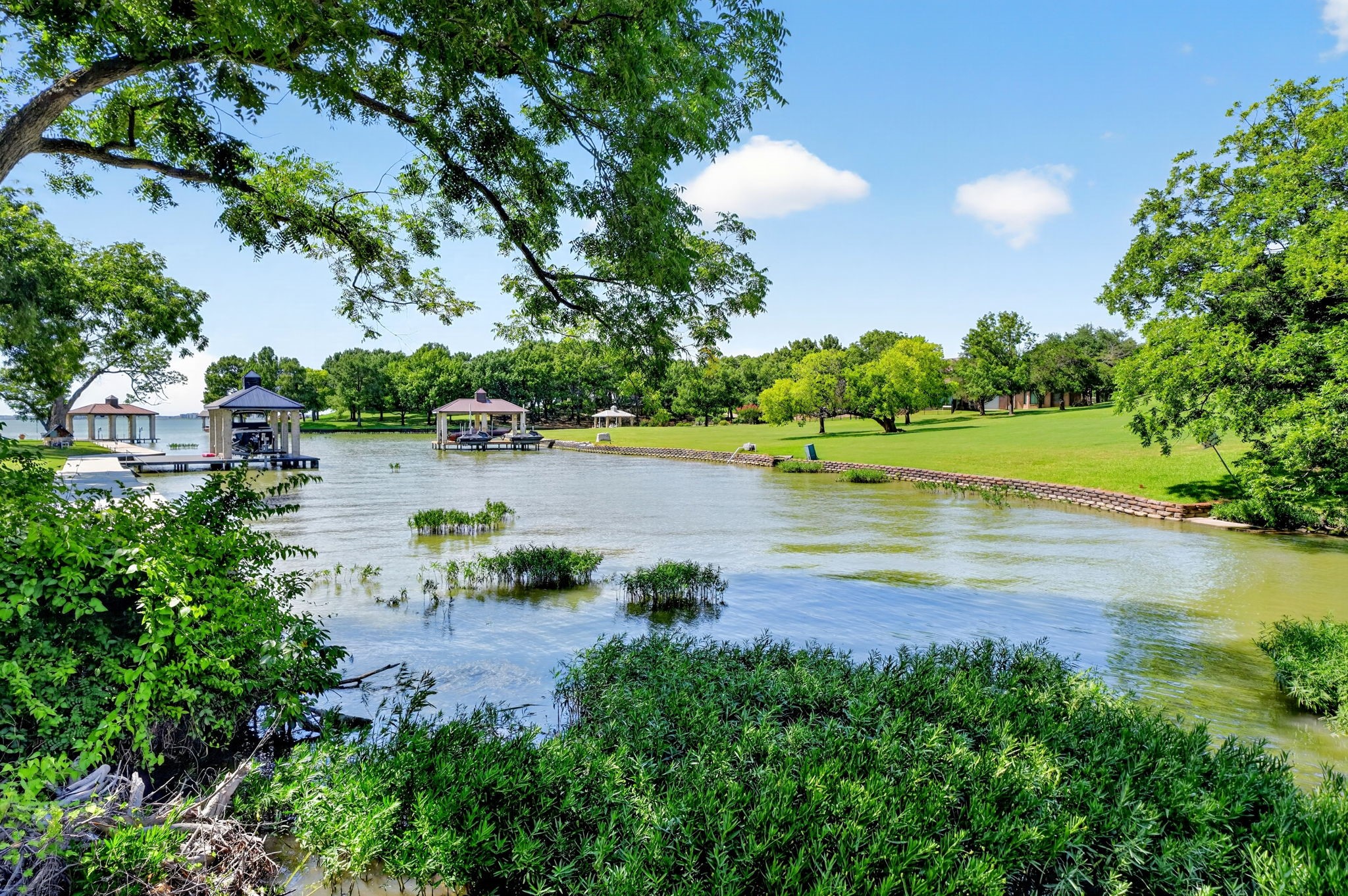 12 Meadowlake Drive