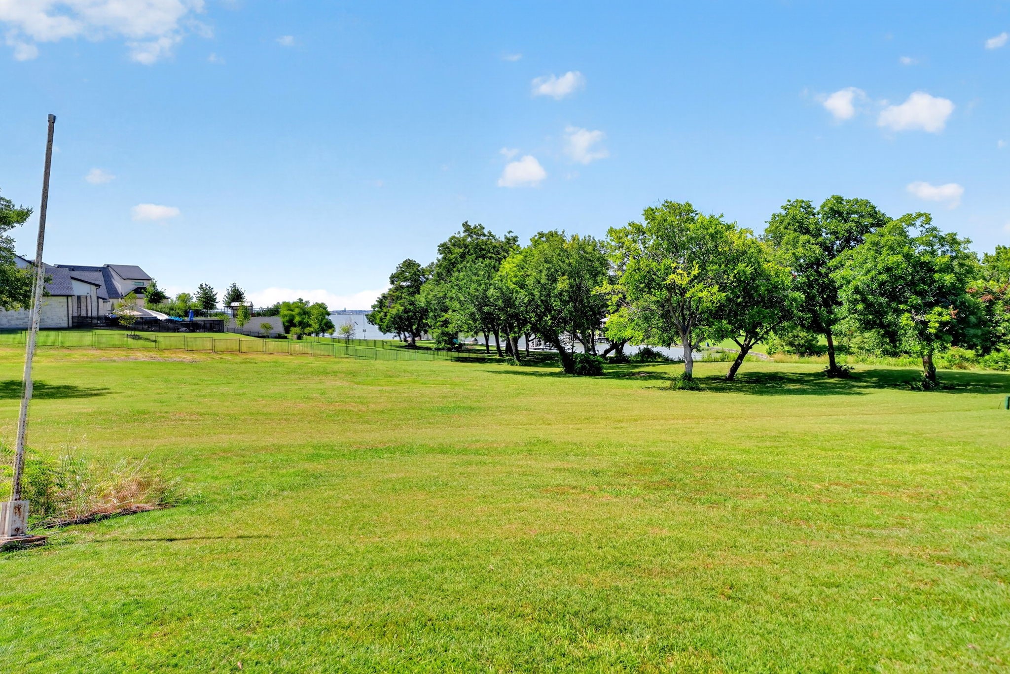12 Meadowlake Drive