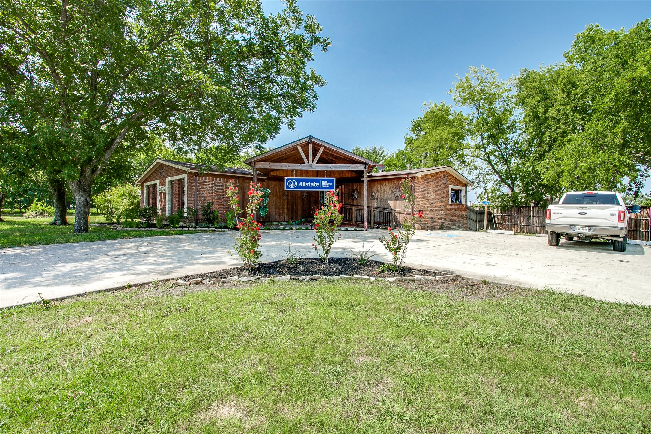4037 N Goliad Street 101