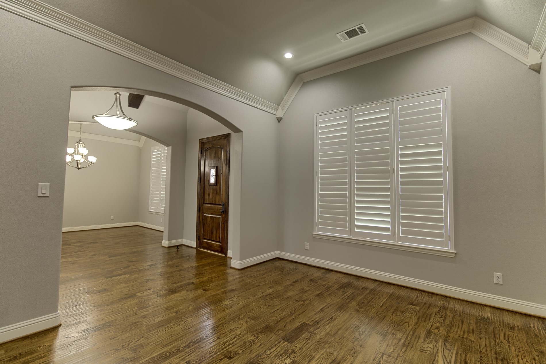 16661 Valley View