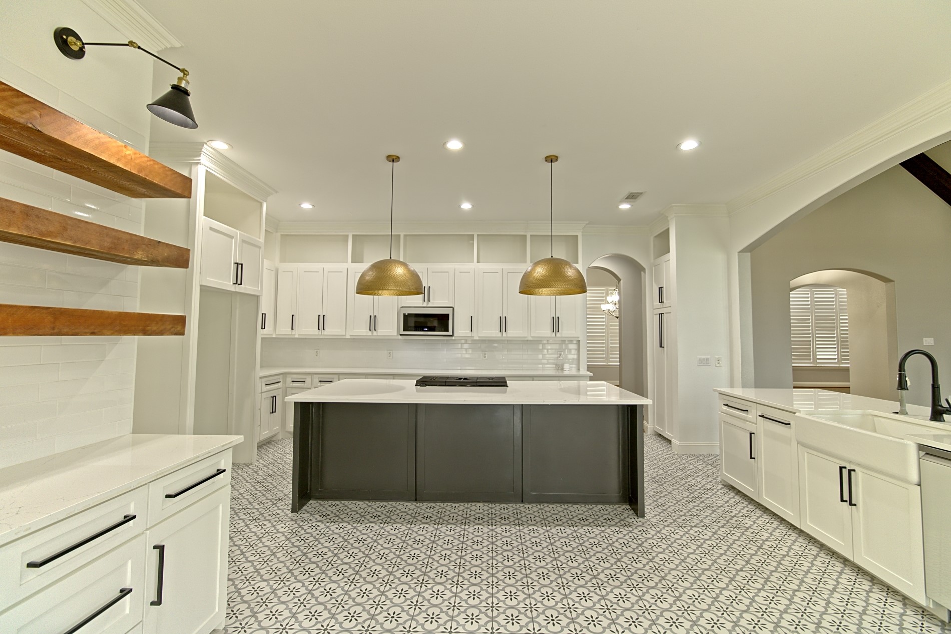 16661 Valley View