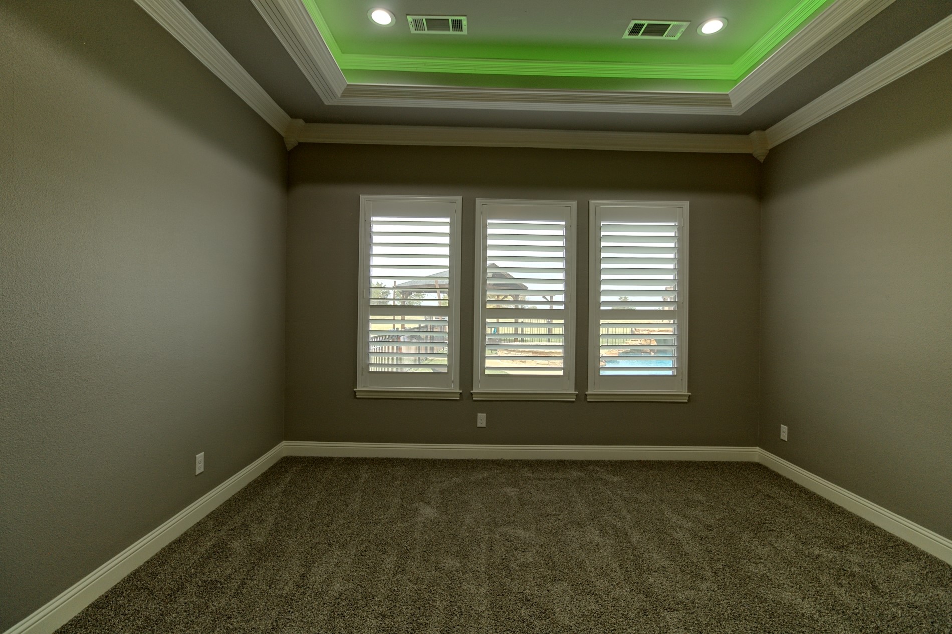 16661 Valley View