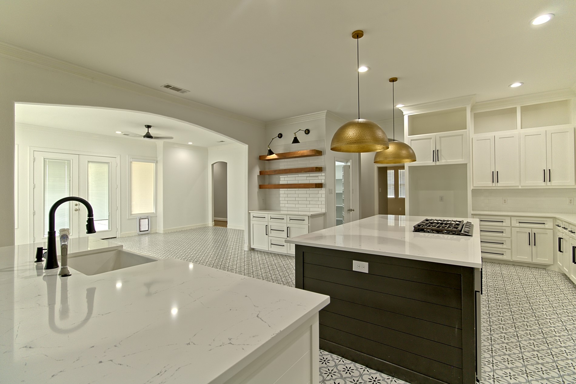 16661 Valley View