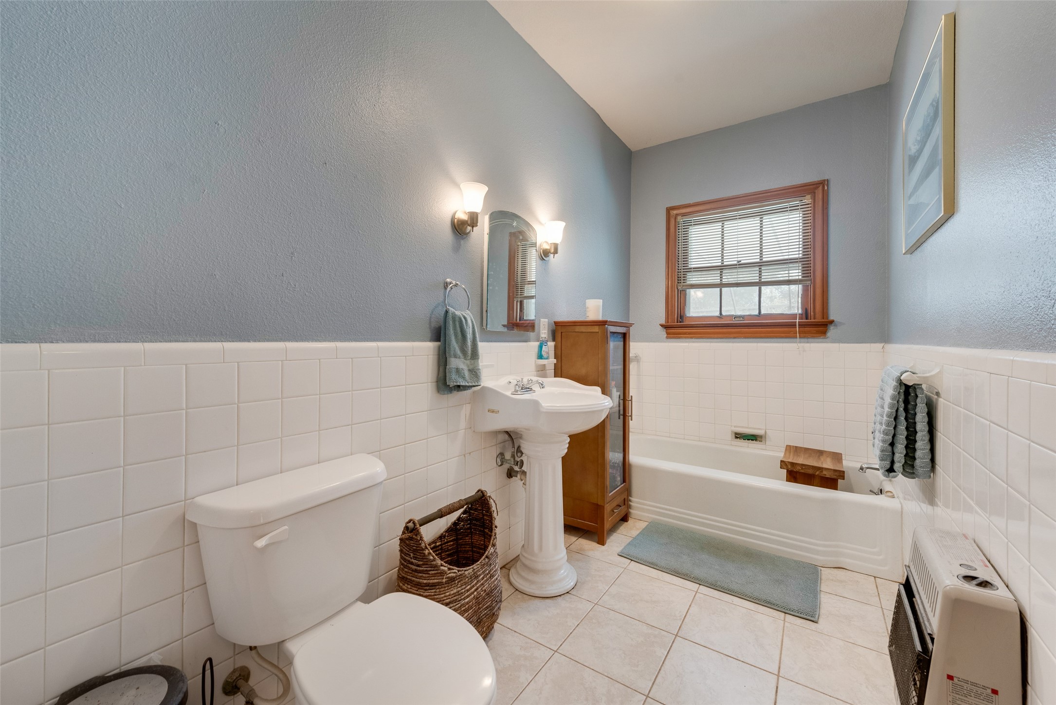 233 E High Street