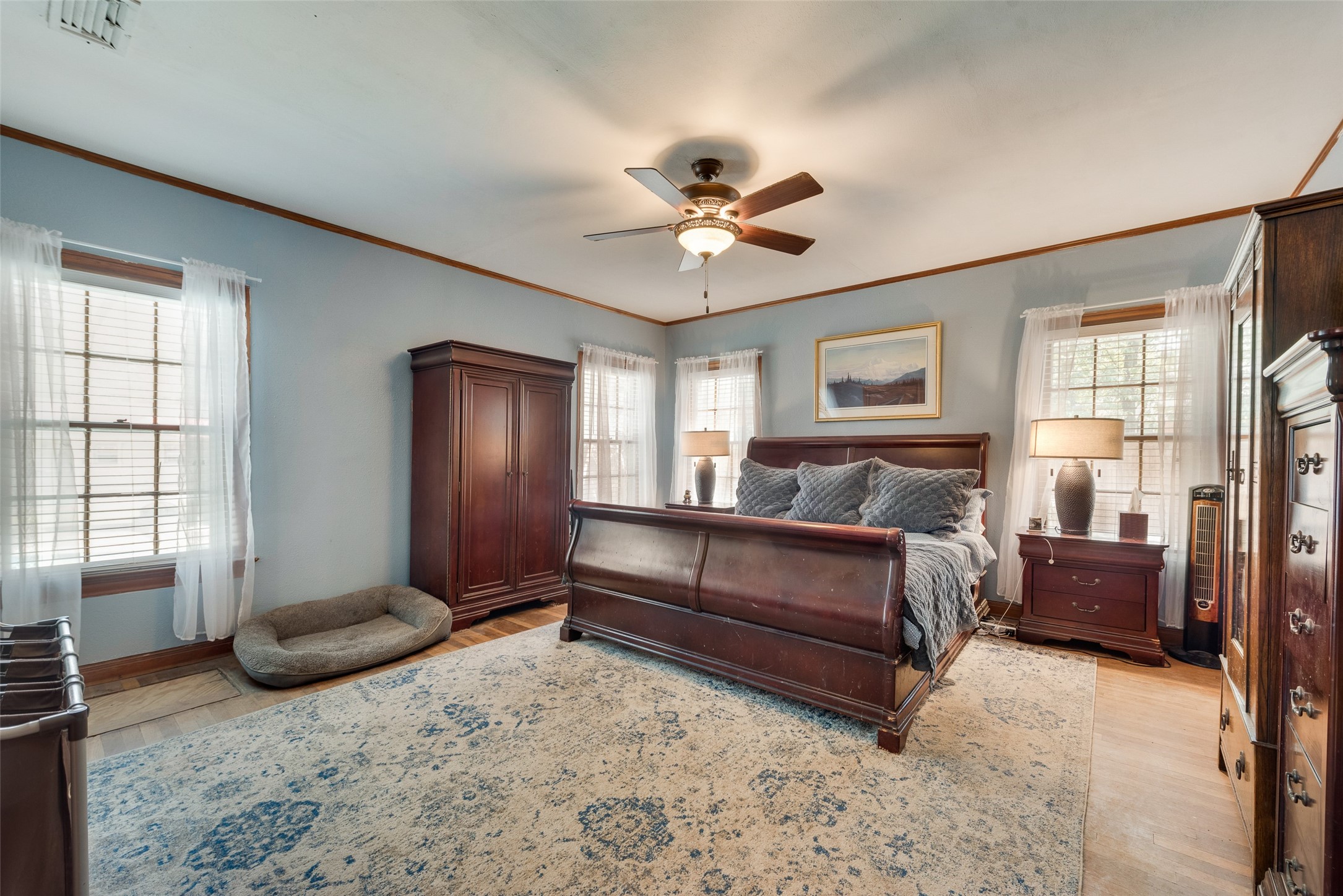 233 E High Street