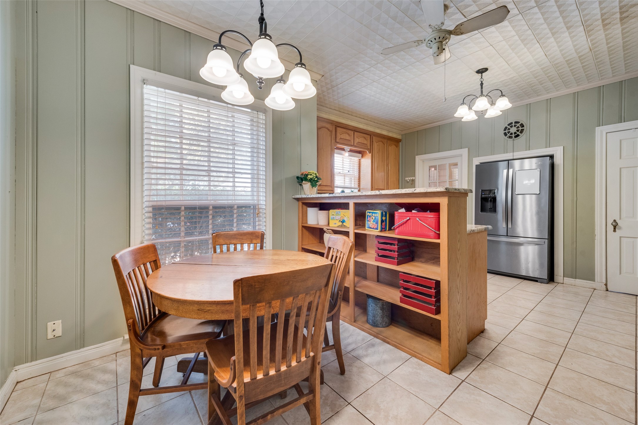 233 E High Street
