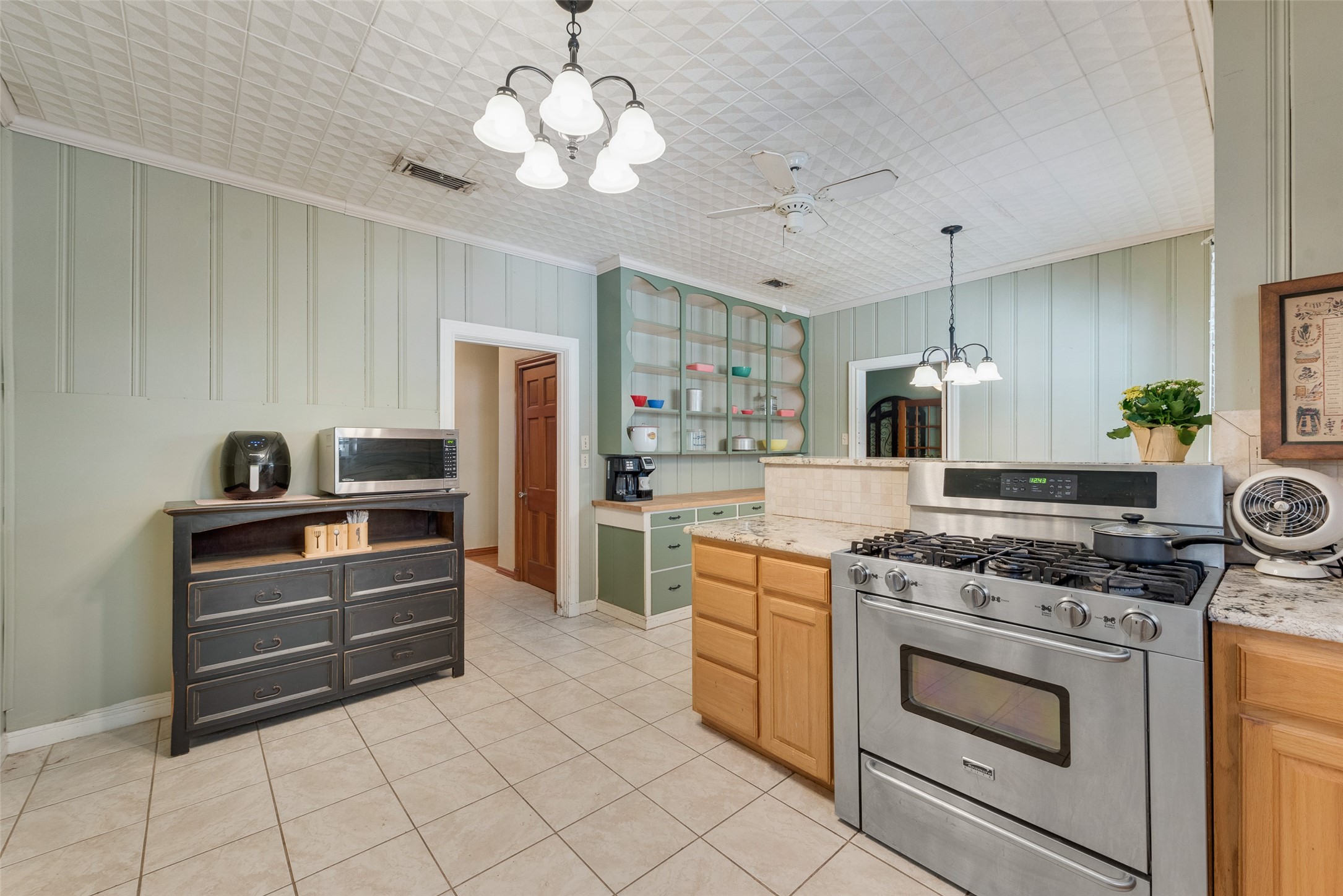 233 E High Street