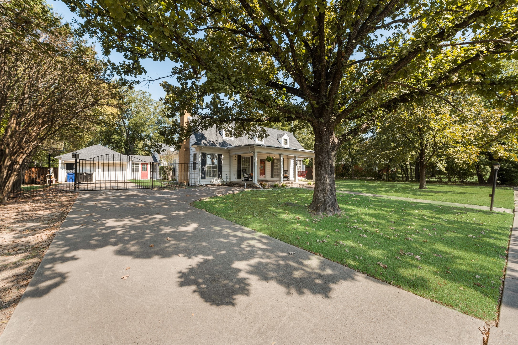 233 E High Street