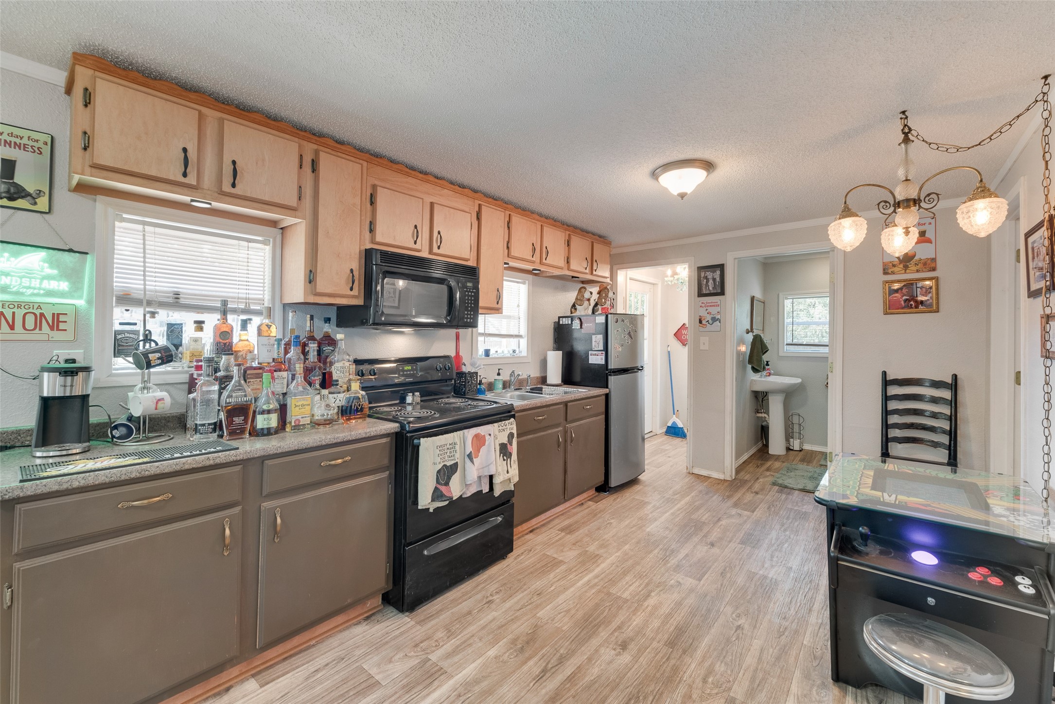 233 E High Street