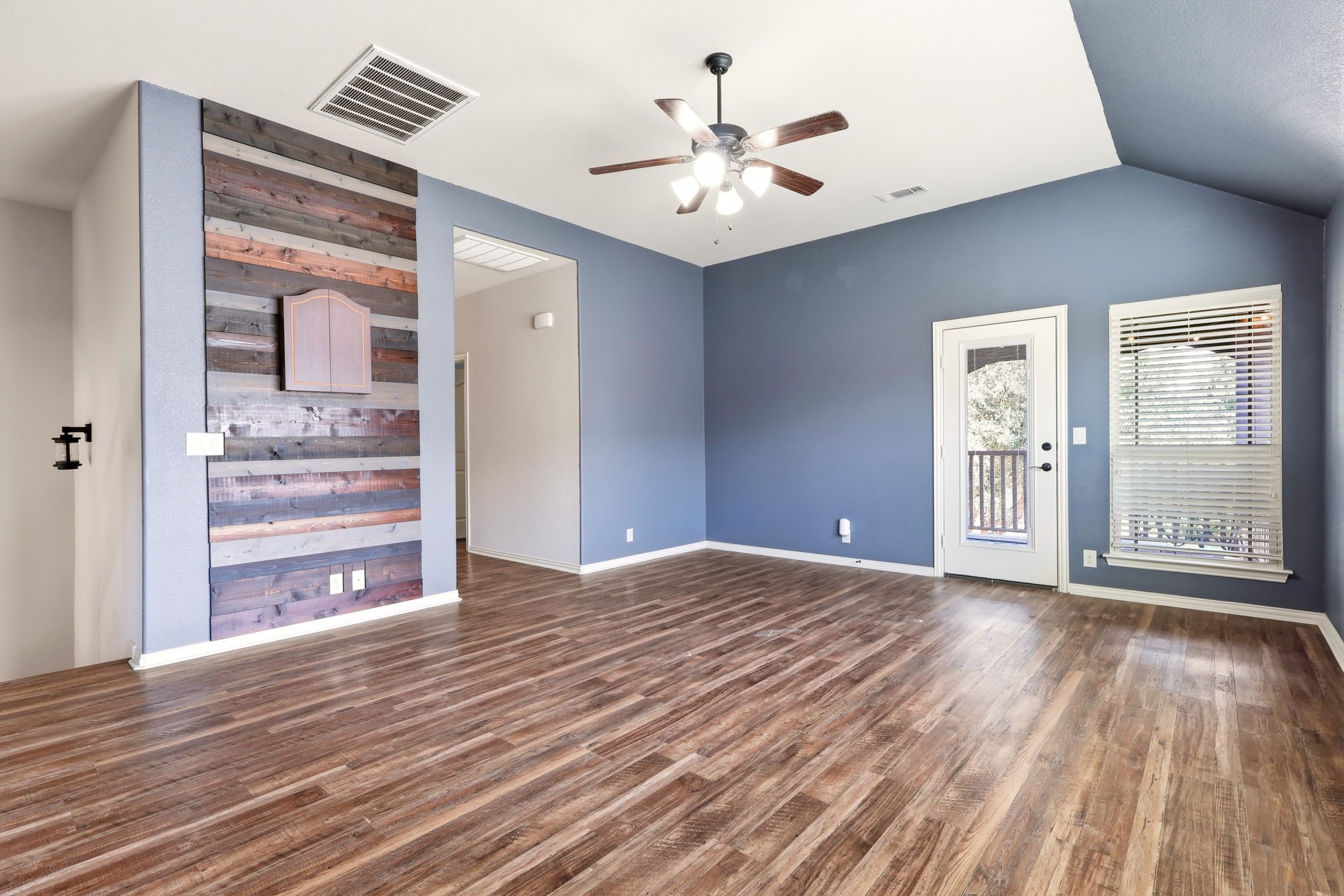 8308 Spitfire Trail