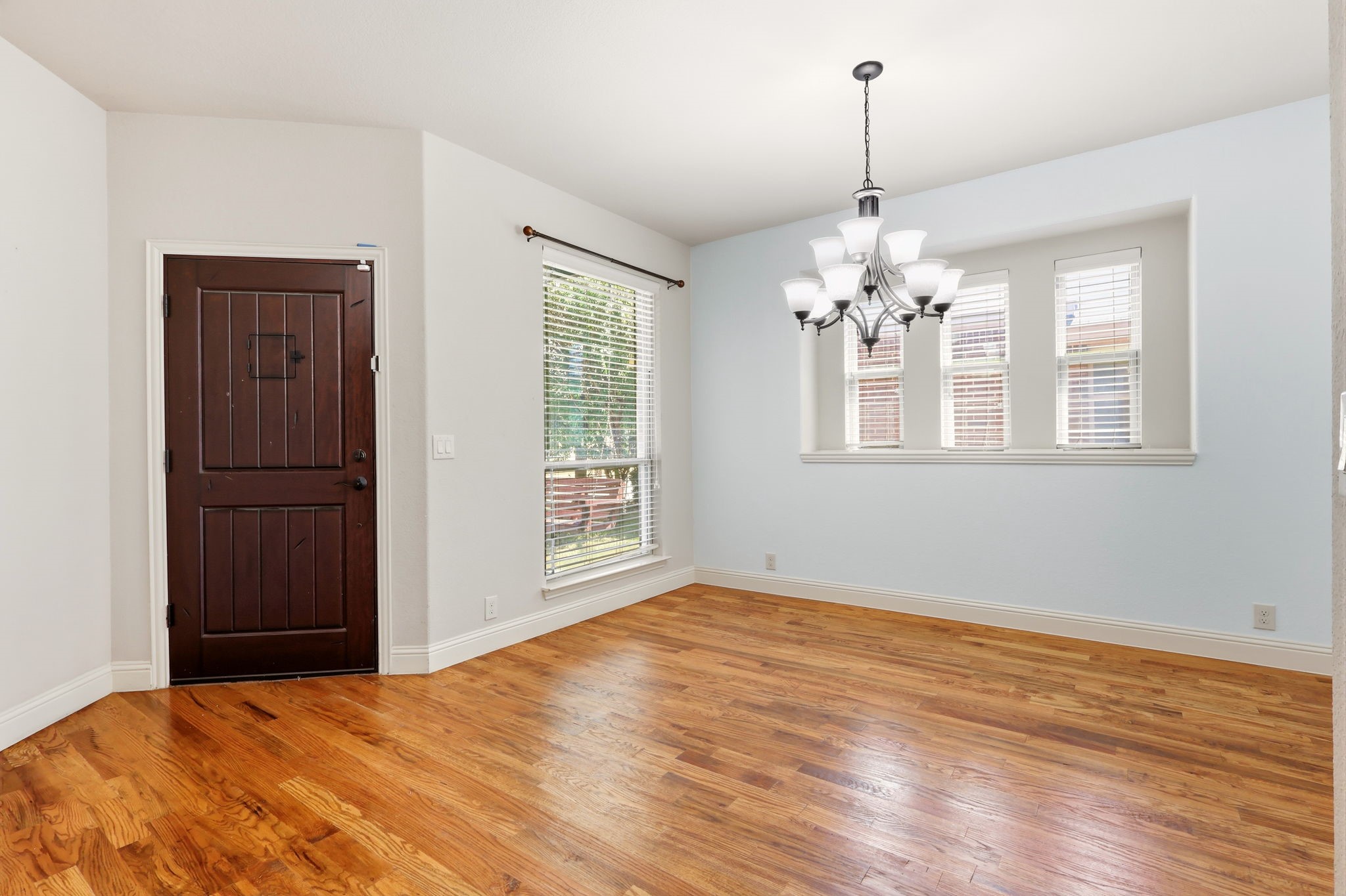 8308 Spitfire Trail