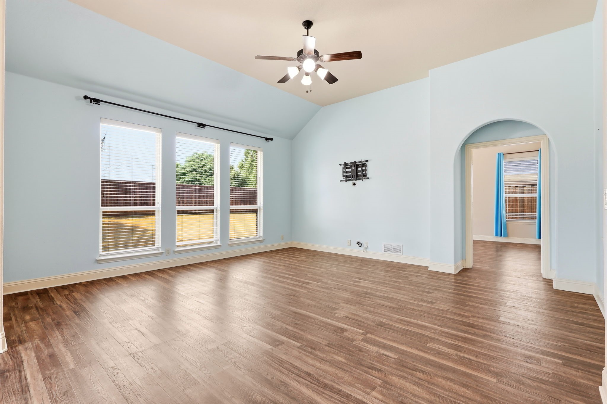 8308 Spitfire Trail