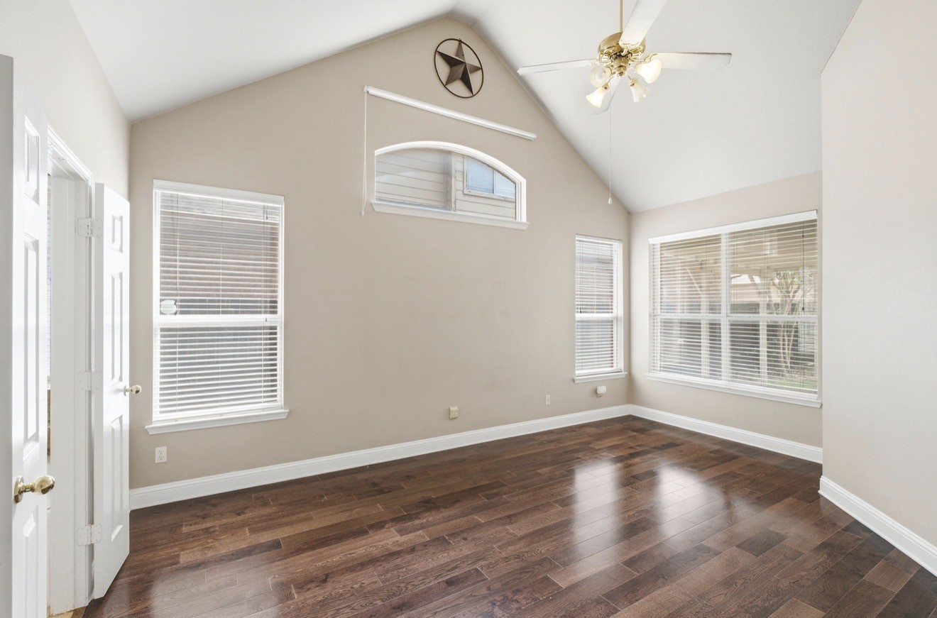 2809 Vail Drive