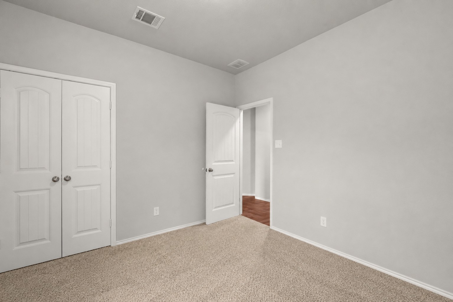 4741 Meadow Green Trail