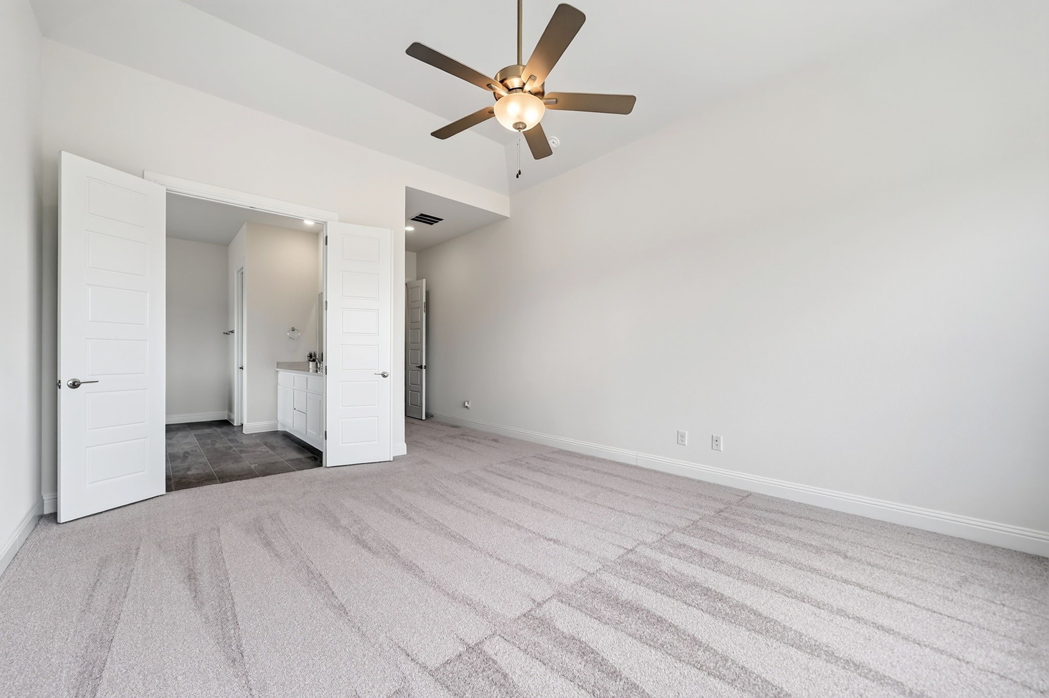 4009 Tamarack Lane