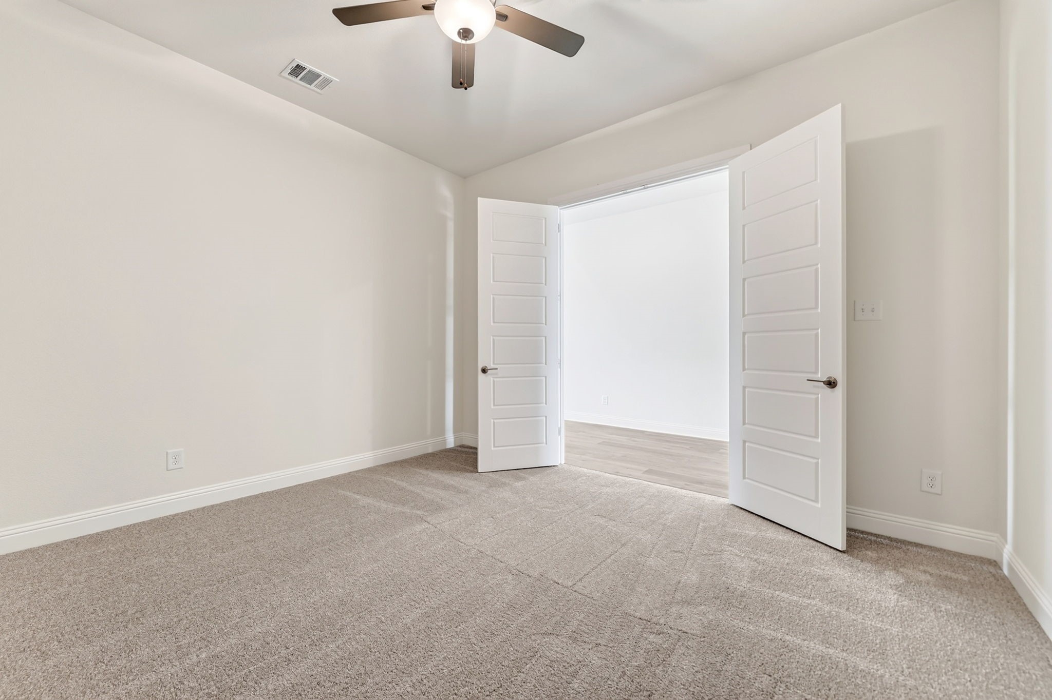 4009 Tamarack Lane