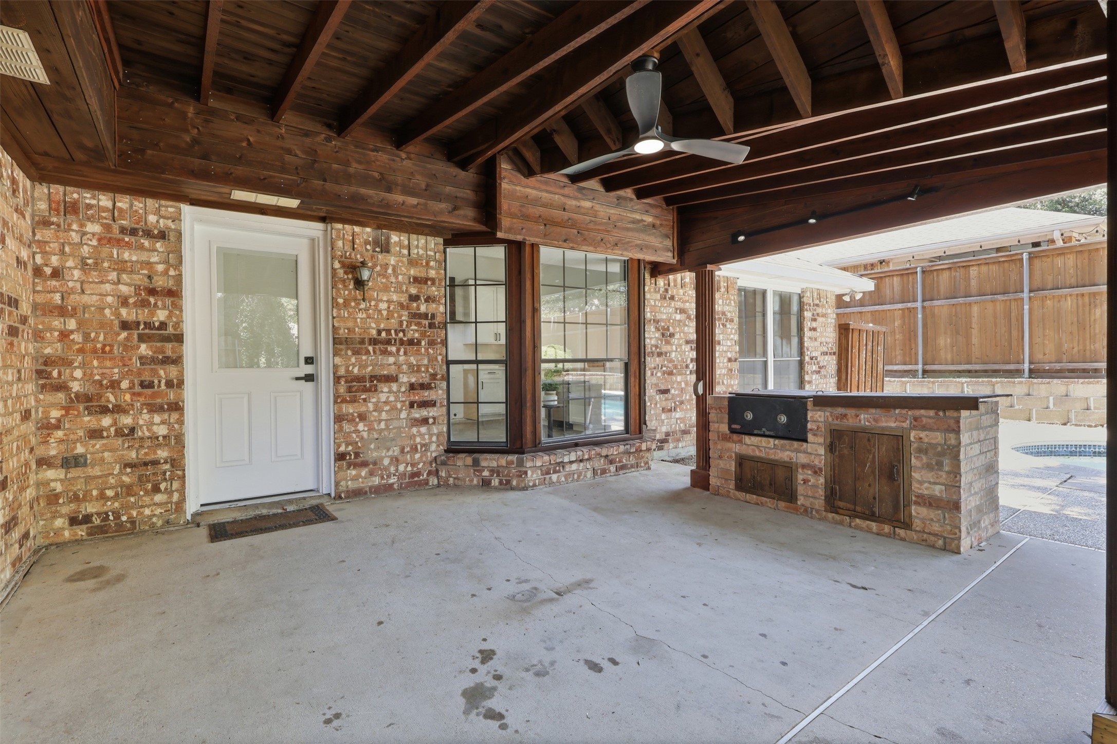 4109 Tracey Trail