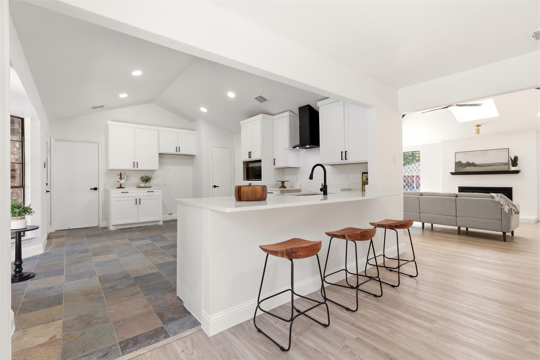 4109 Tracey Trail