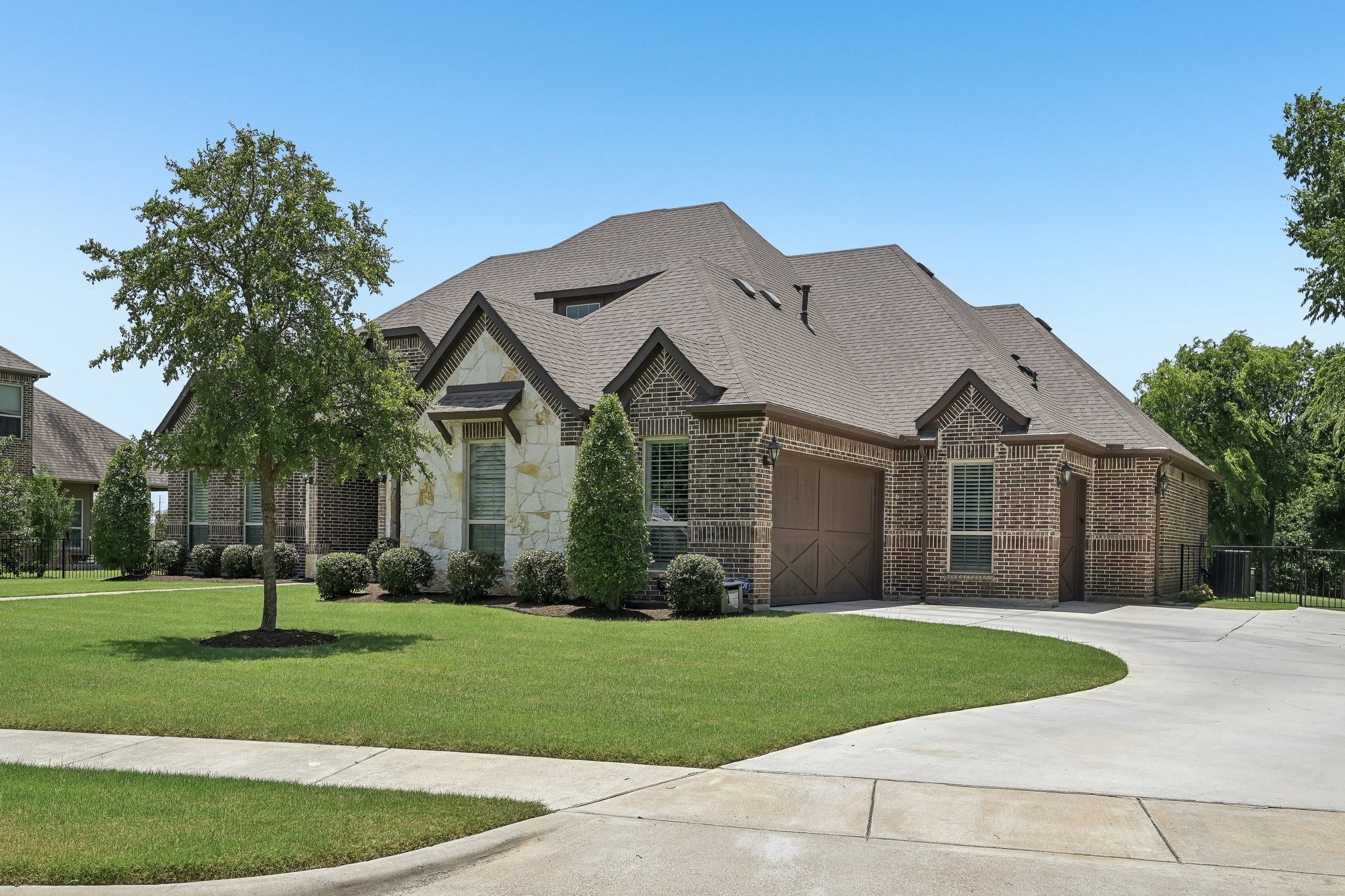 204 Falcon Point Drive