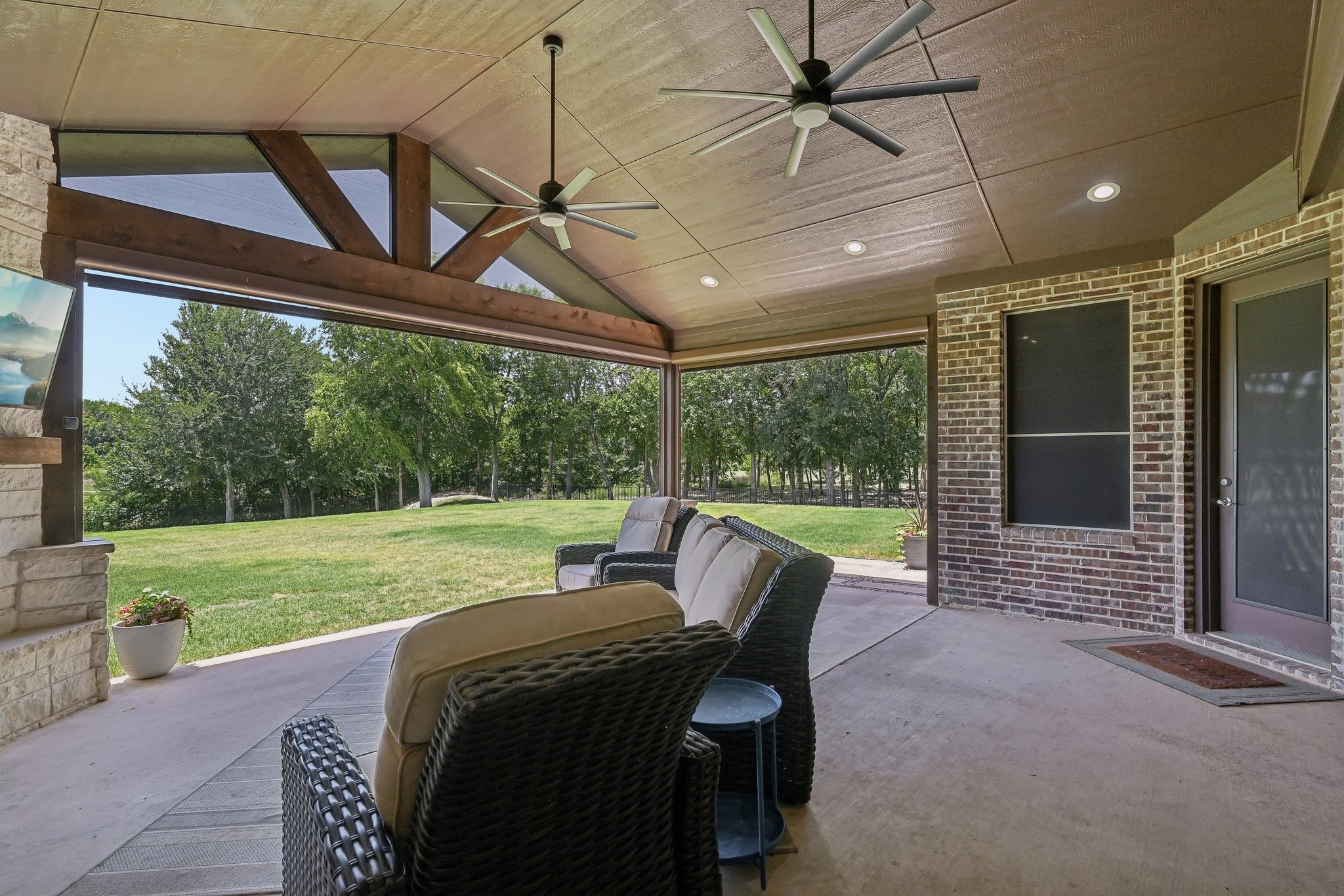 204 Falcon Point Drive