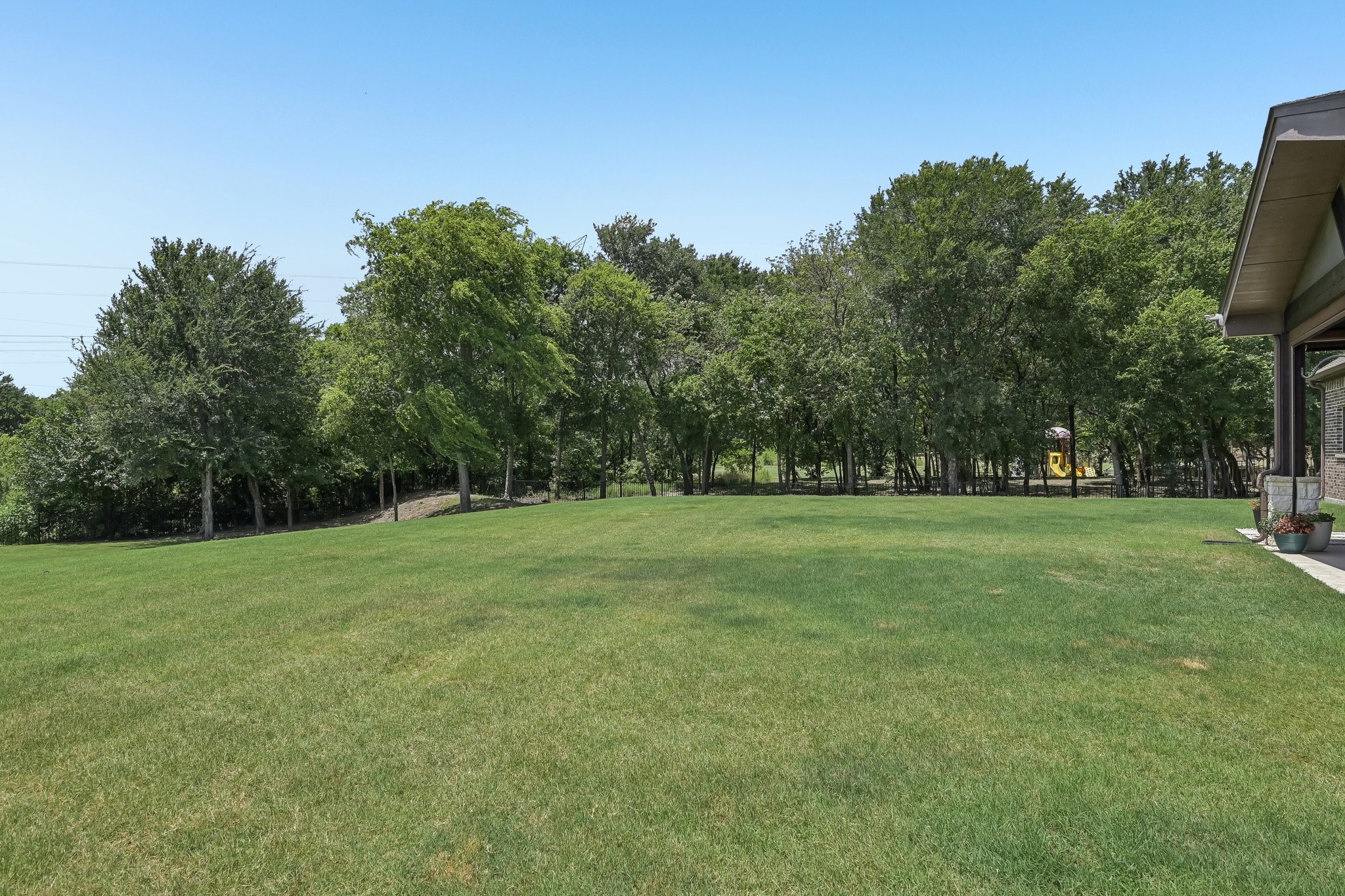 204 Falcon Point Drive