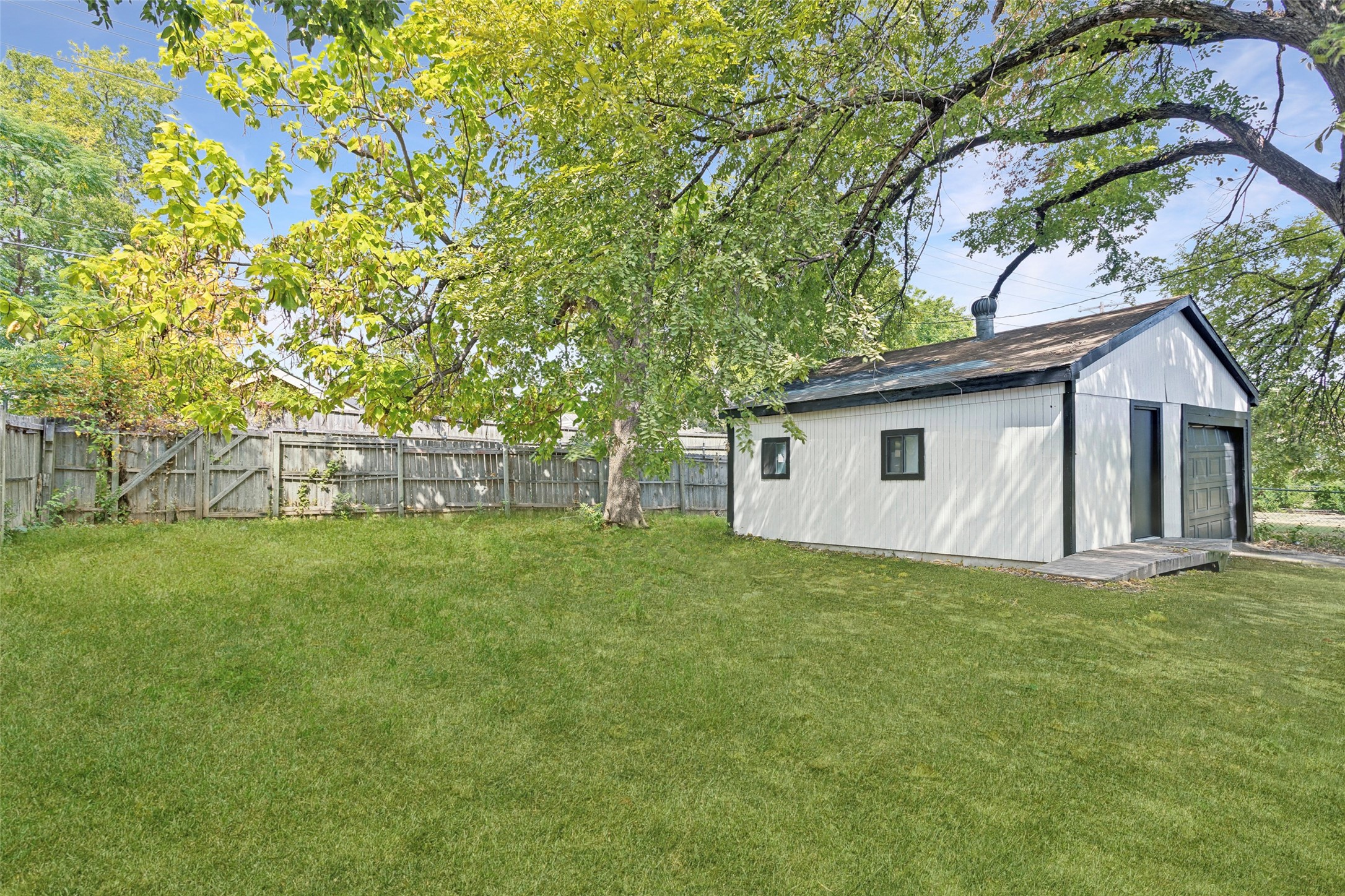 2613 Saturn Road
