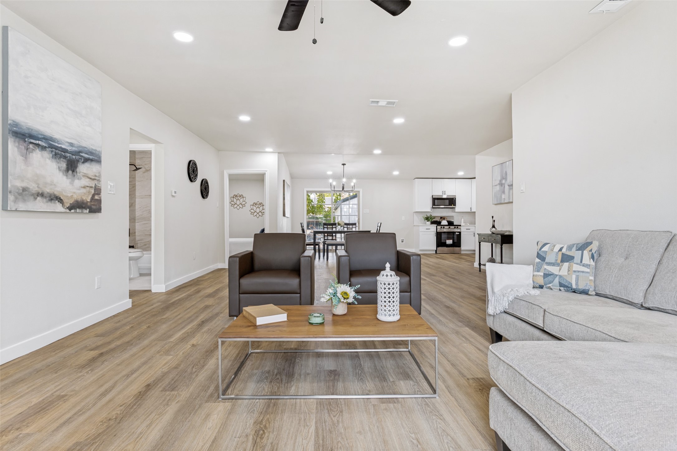 2613 Saturn Road
