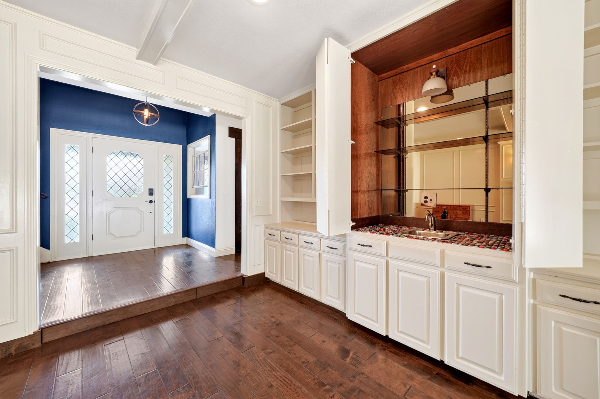 2121 Mcdaniel Circle