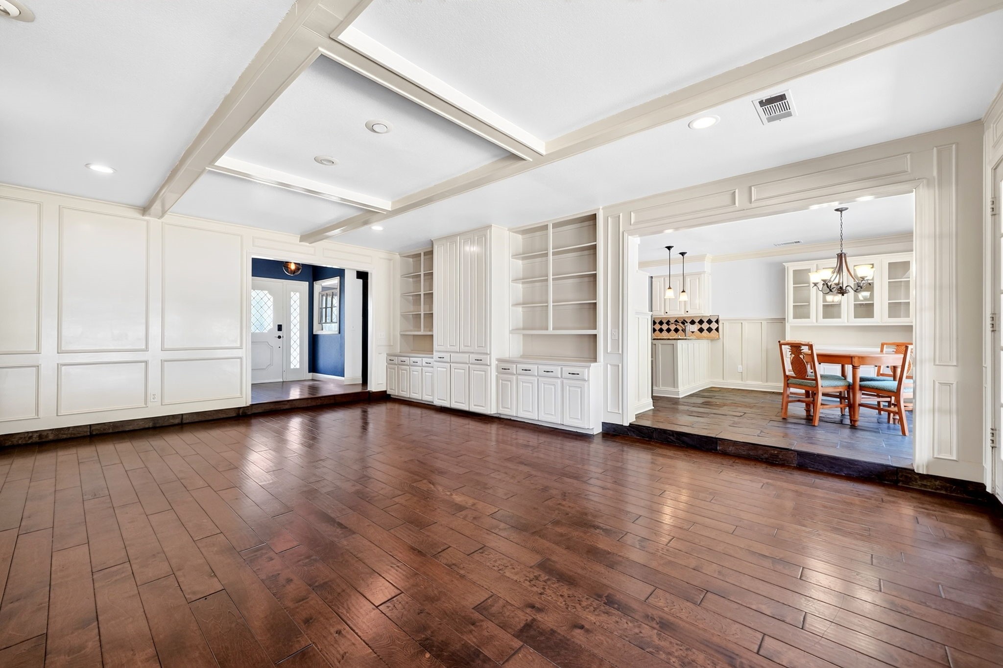 2121 Mcdaniel Circle