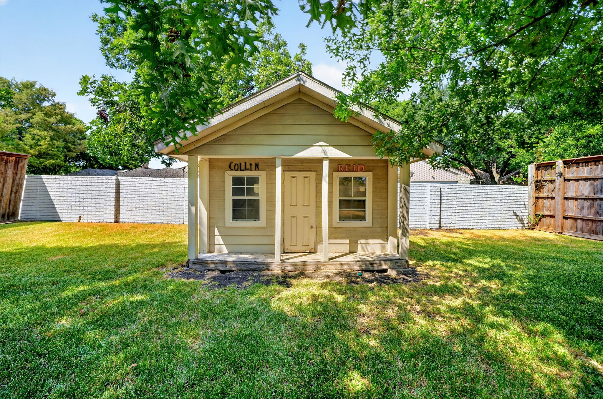 2121 Mcdaniel Circle