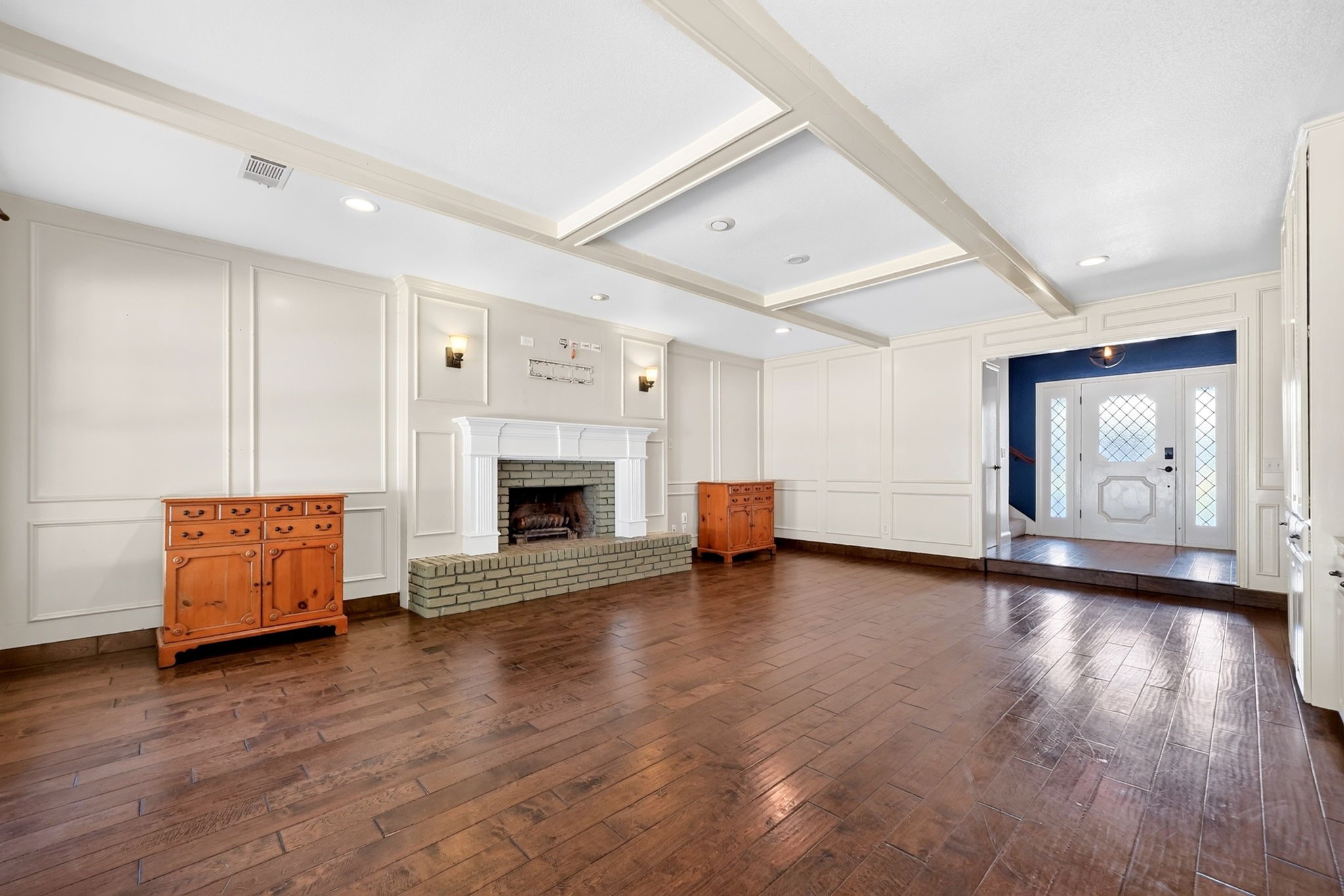 2121 Mcdaniel Circle
