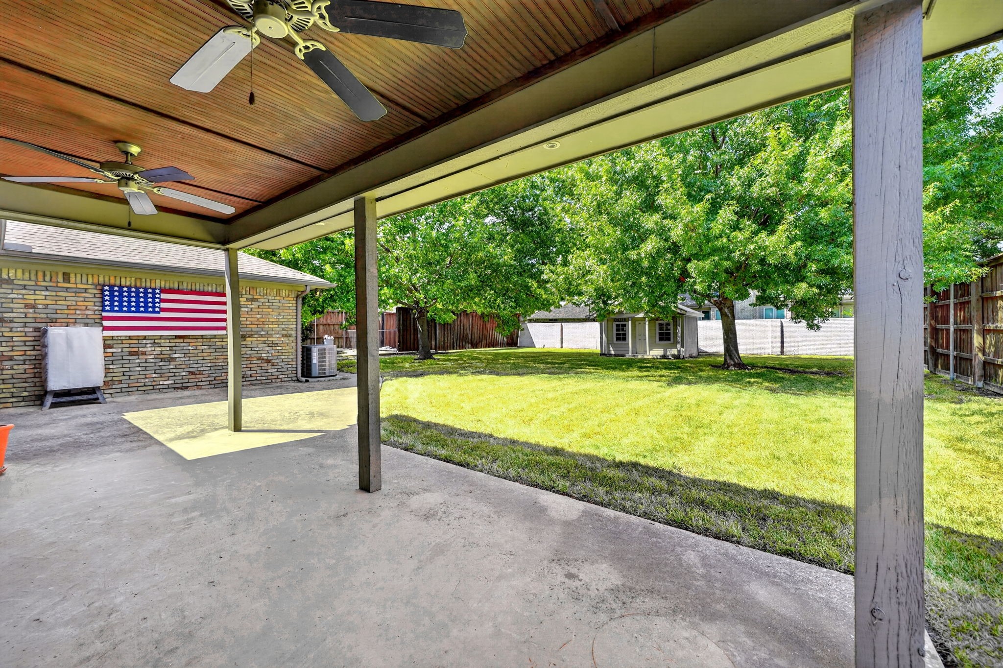 2121 Mcdaniel Circle