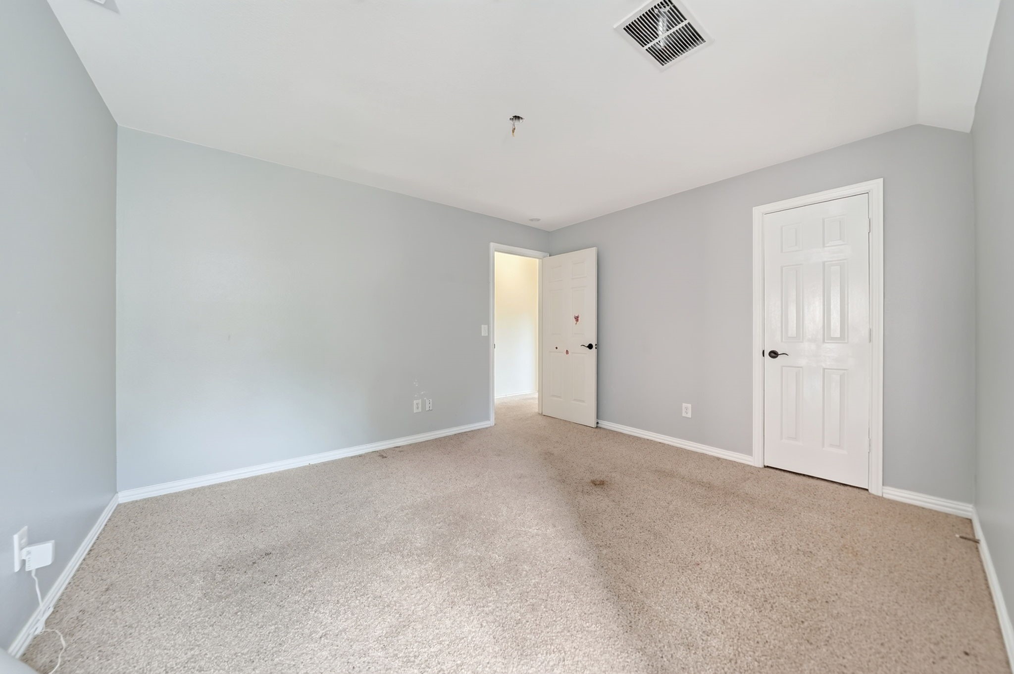 2121 Mcdaniel Circle