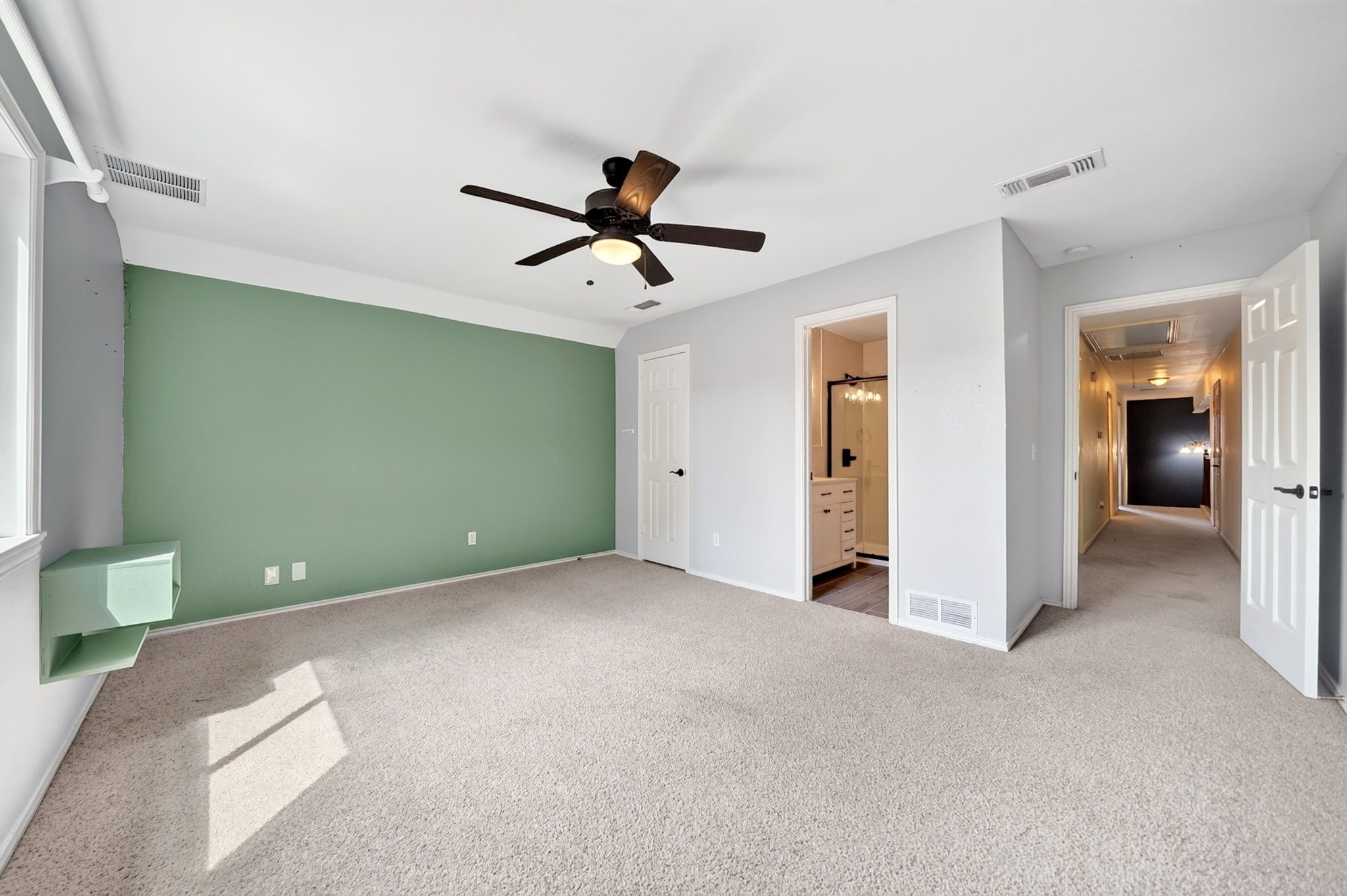 2121 Mcdaniel Circle