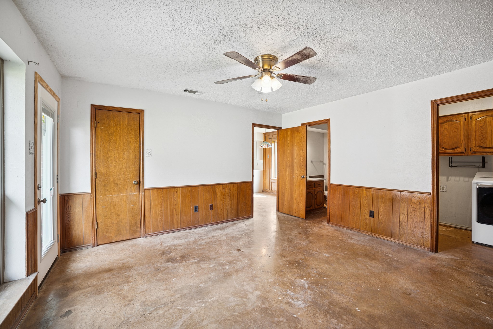 8076 FM 35 Road