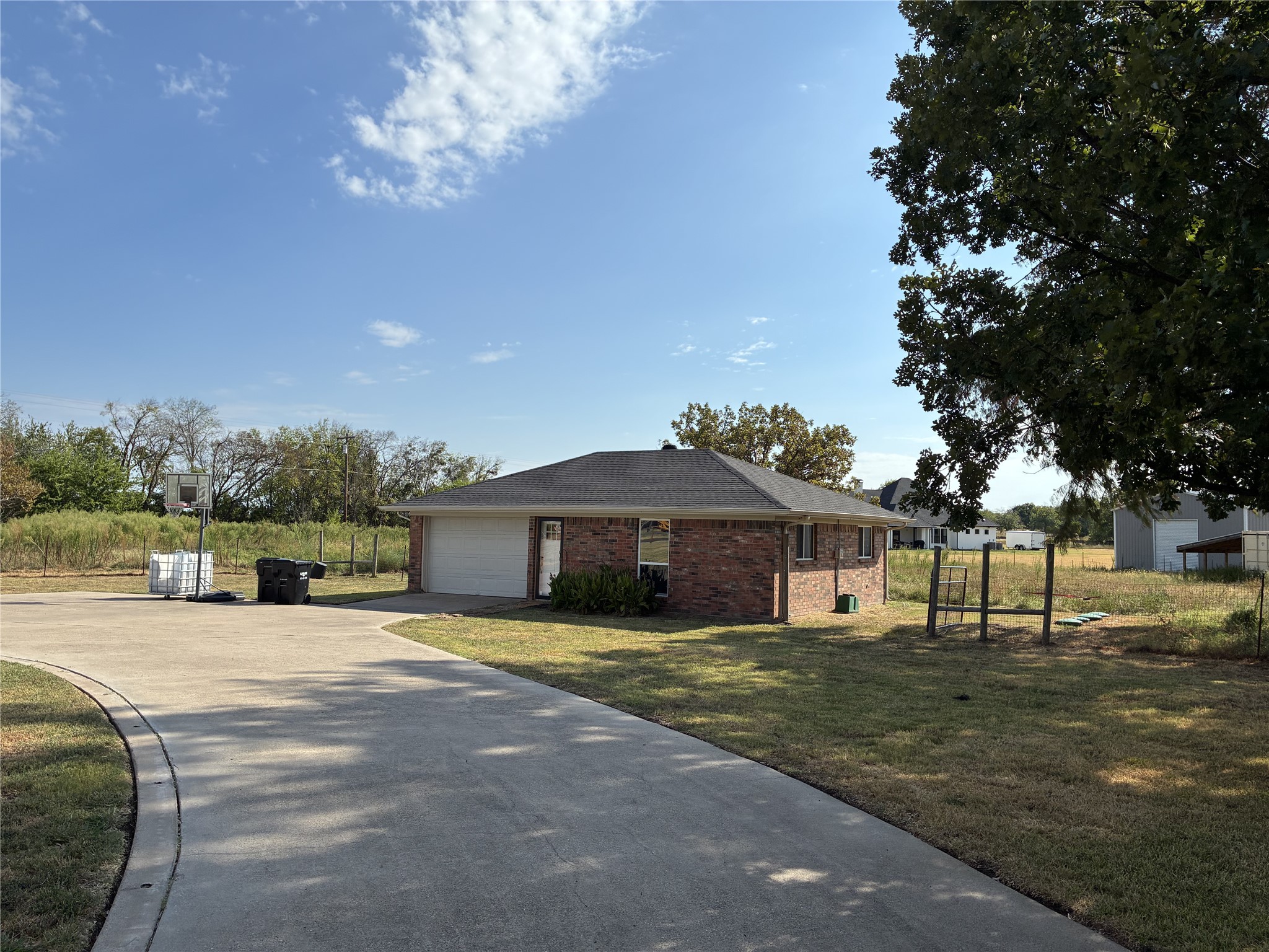 8076 FM 35 Road