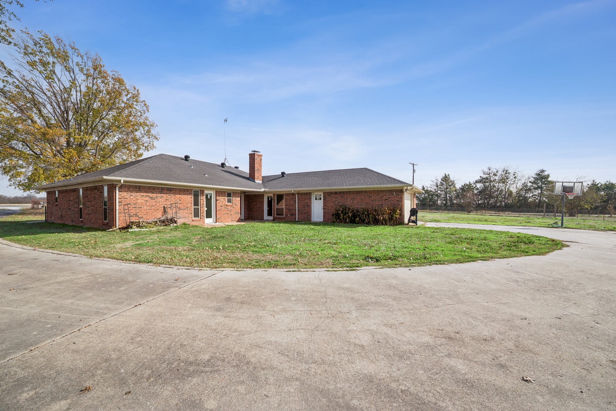 8076 FM 35 Road