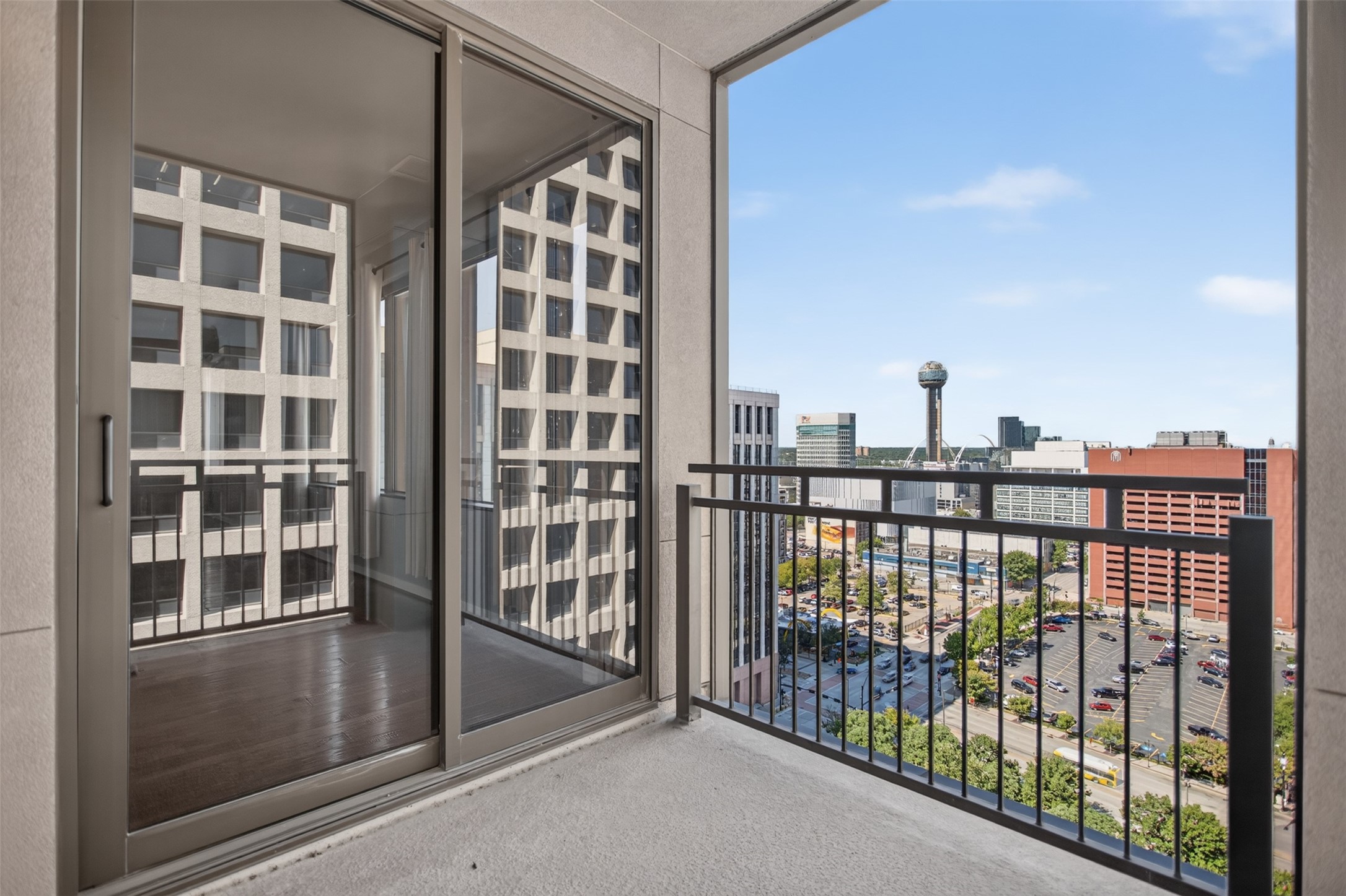 1200 Main Street 1506