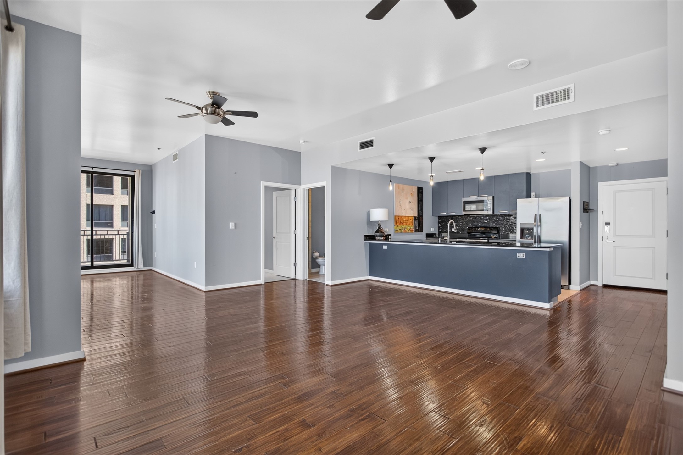 1200 Main Street 1506