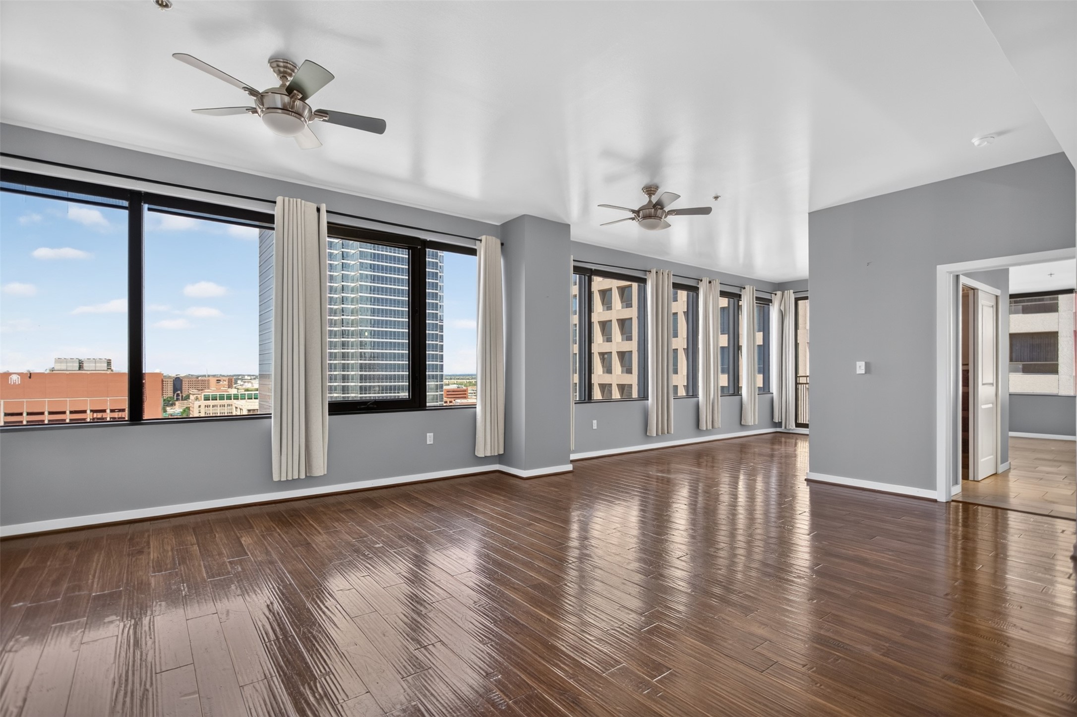 1200 Main Street 1506