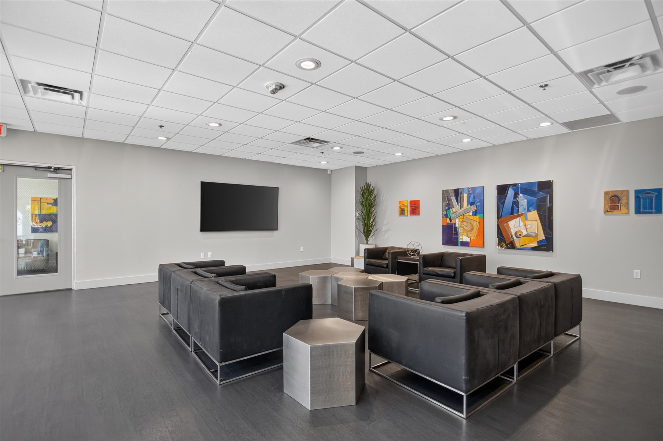 1200 Main Street 1506
