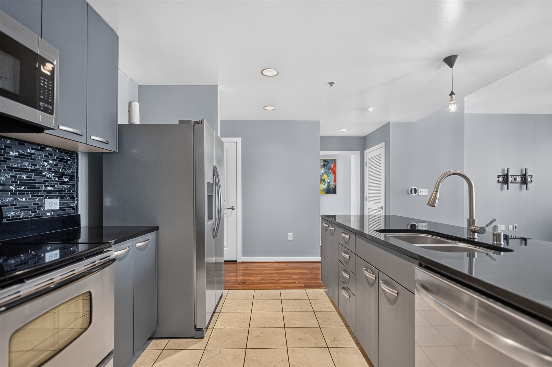 1200 Main Street 1506